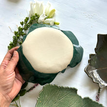 Load image into Gallery viewer, Set of three leaf stoneware bowls